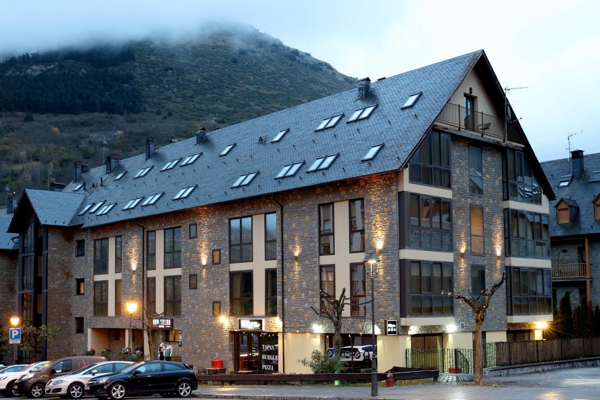 Aparthotel Nou Vielha e Mijaran Exterior foto