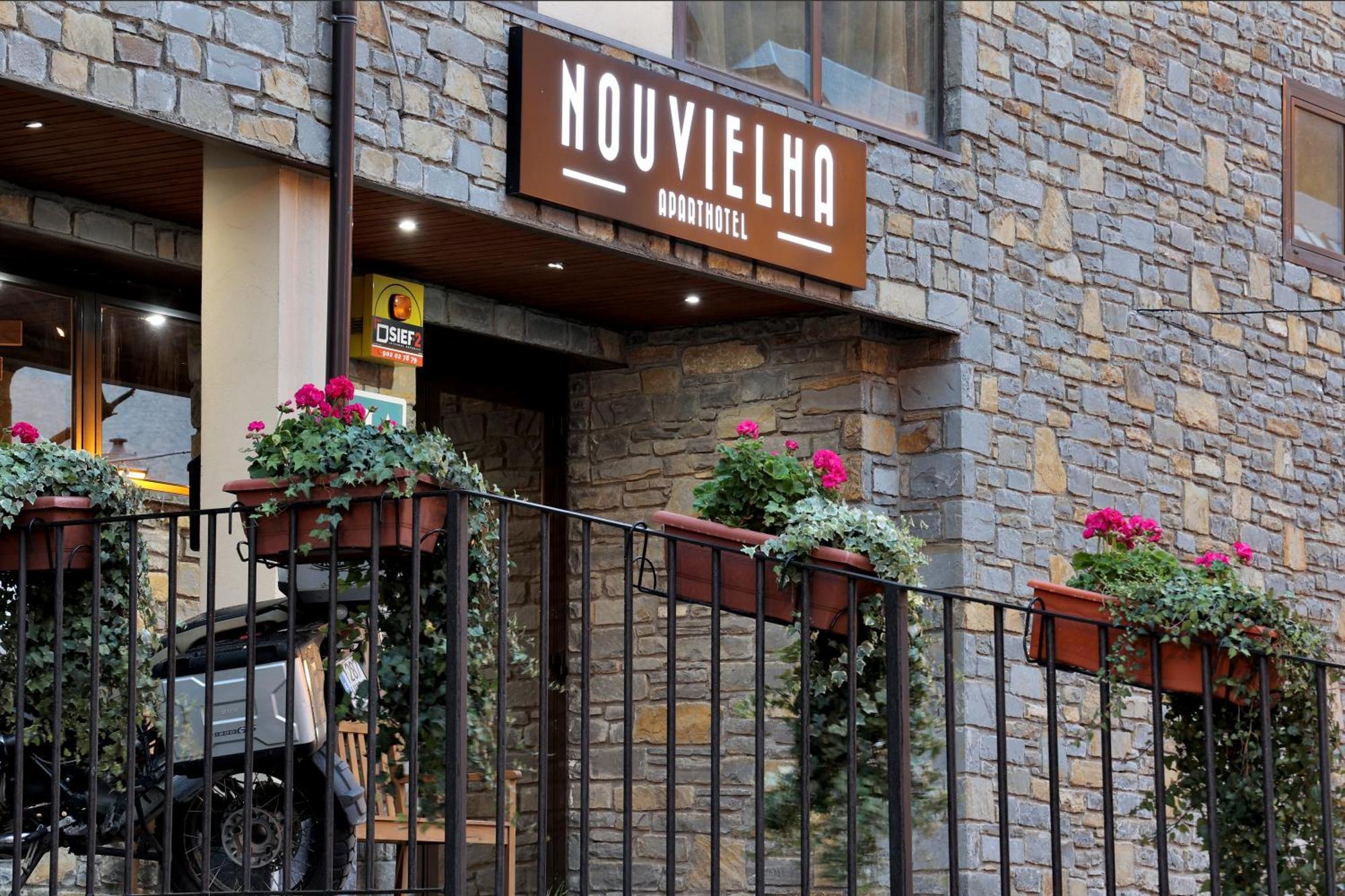 Aparthotel Nou Vielha e Mijaran Exterior foto